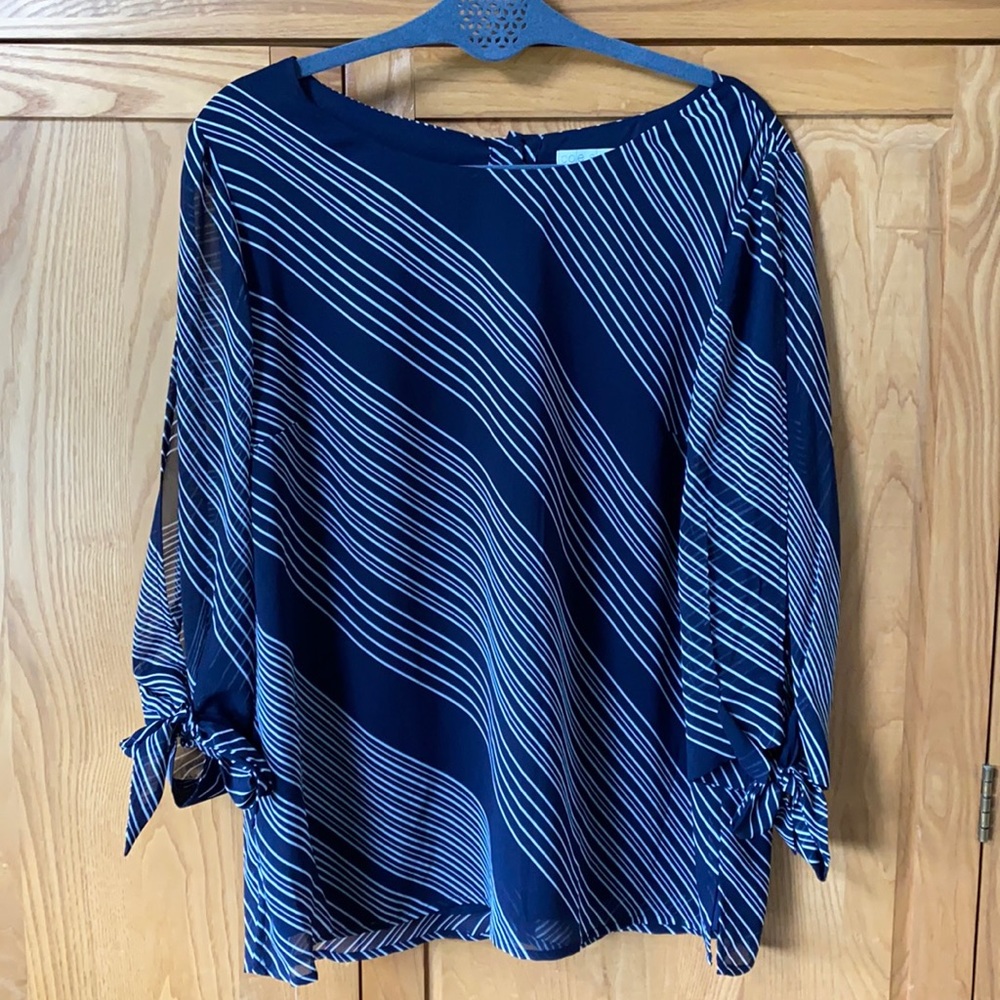Women’s blouse - Picture 2 of 6
